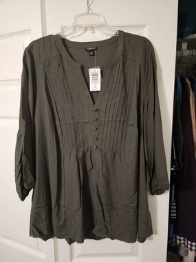 torrid Olive Pintuck V-Neck Tunic with Button Trim